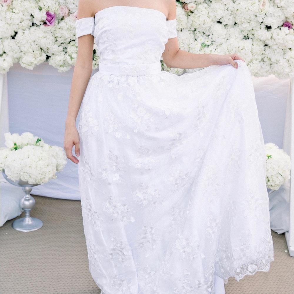 Glowhite - Floral Off The Shoulder Lace Gown